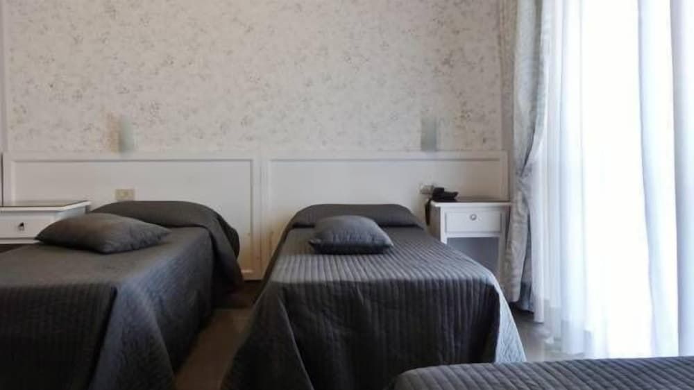 Hotel Marte Double Room, 2 Twin Beds 3