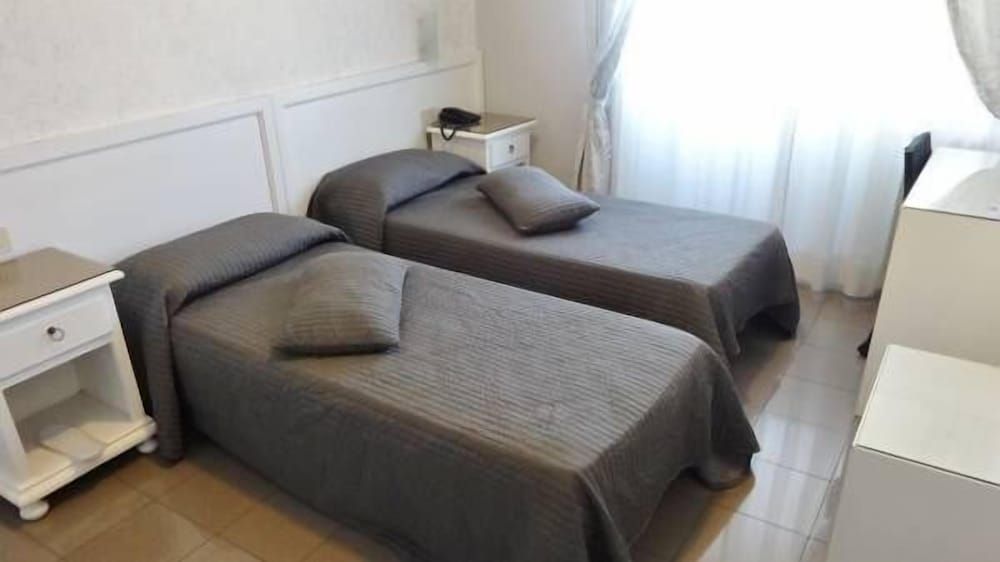 Hotel Marte Double Room, 2 Twin Beds 5