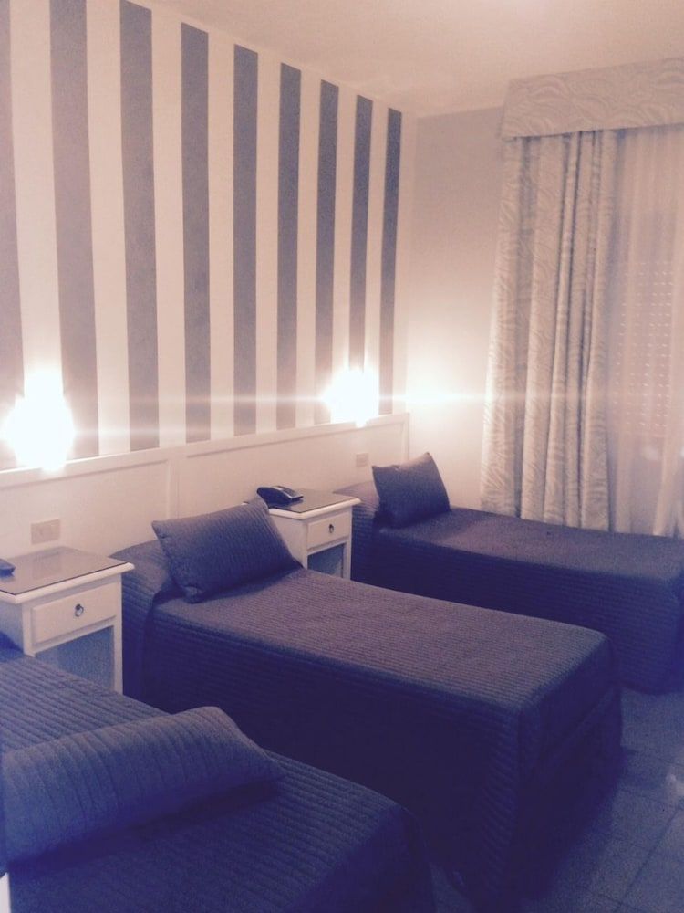 undefined Hotel Marte 5