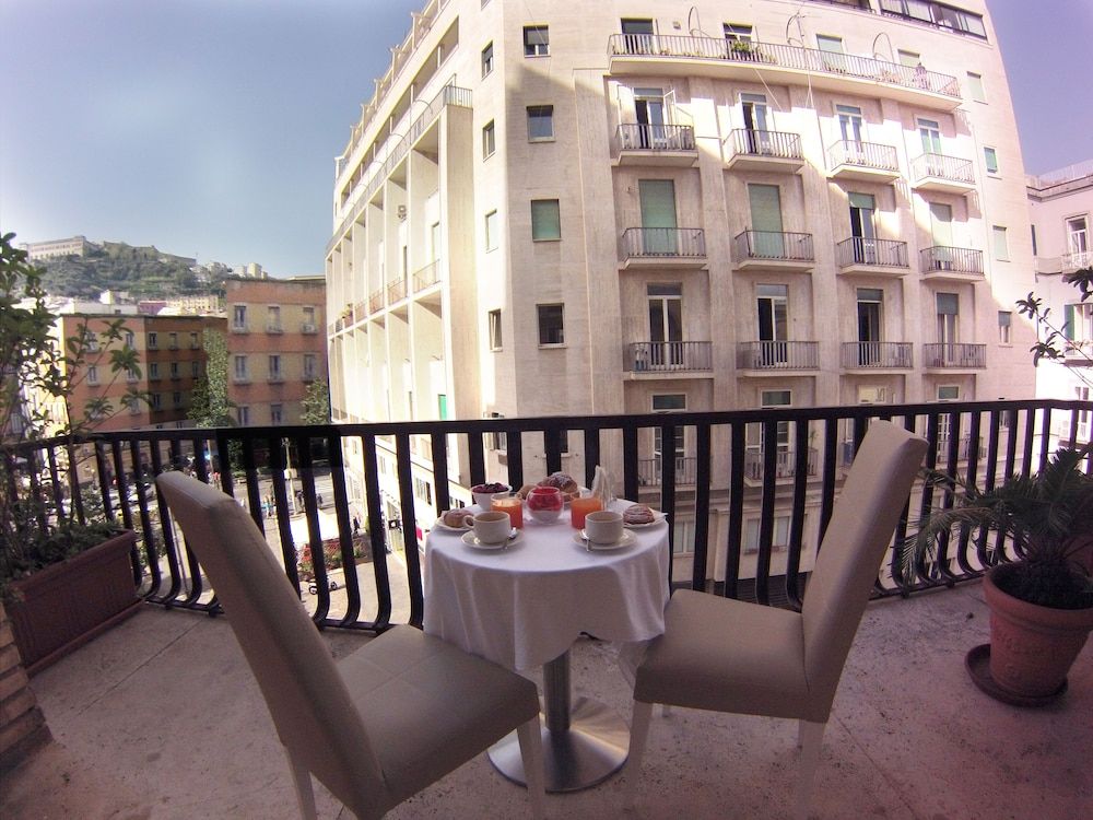 undefined Art Resort Piazza Carita 9