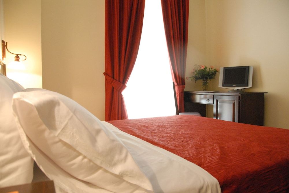 Garibaldi Relais Double Room Single Use 3