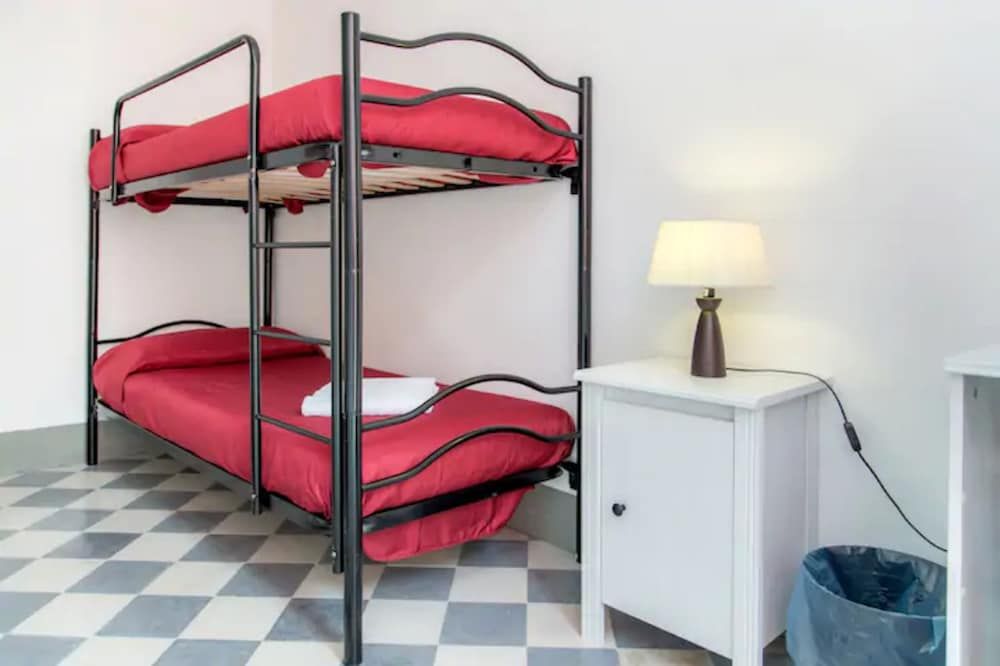 Twin Room, Shared Bathroom (Bunk Bed)
