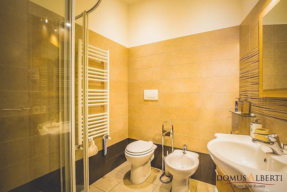 Domus Alberti Triple Room (Castel Sant'Angelo) 3