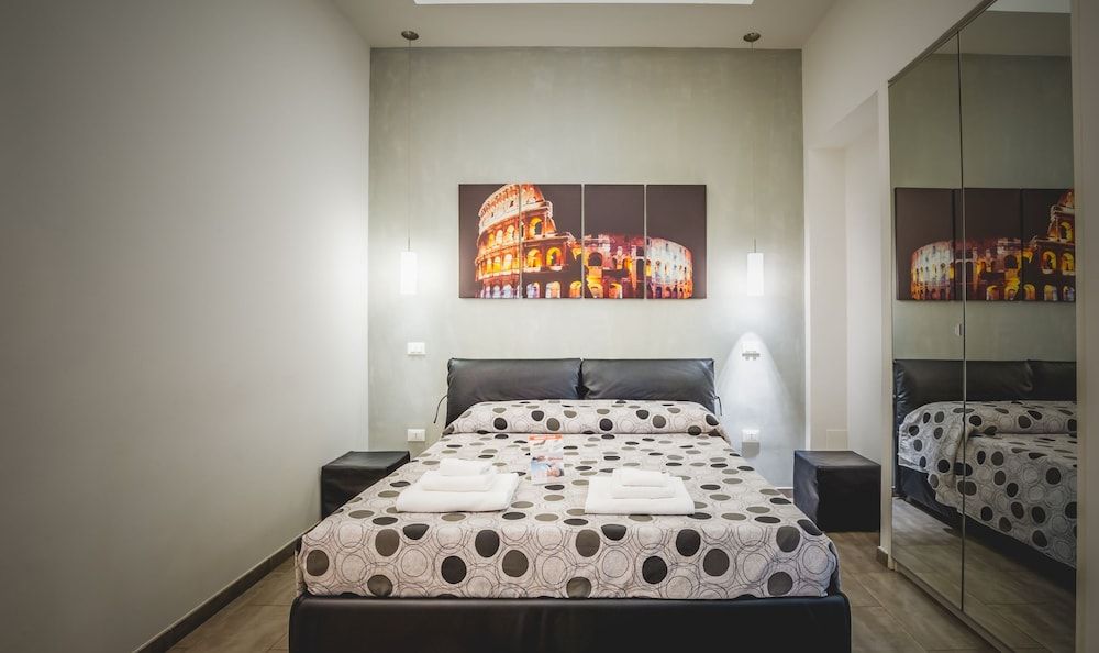 Domus Alberti Double Room (Colosseo) 2