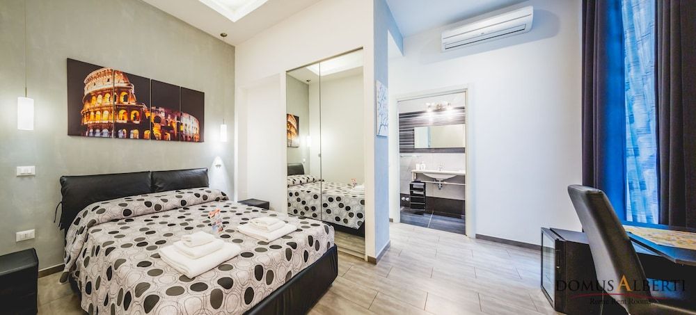 Domus Alberti Double Room (Colosseo) 5