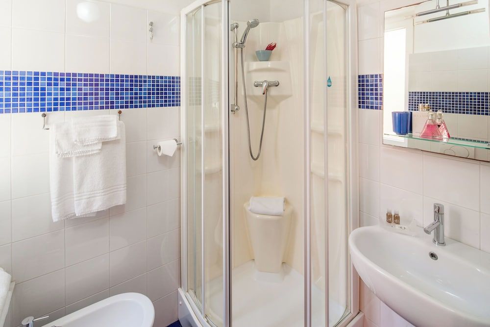 undefined Albergo la Piazzetta 9