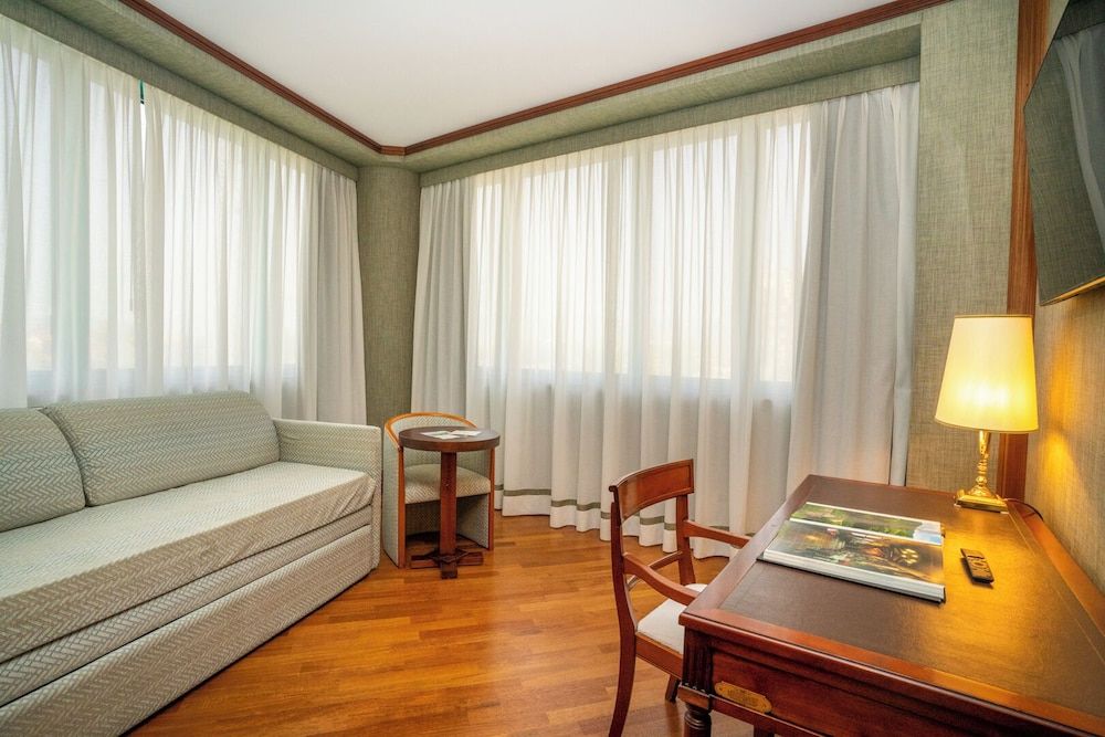 Grand Hotel Duca D'Este Senior Suite, 1 Queen Bed 9