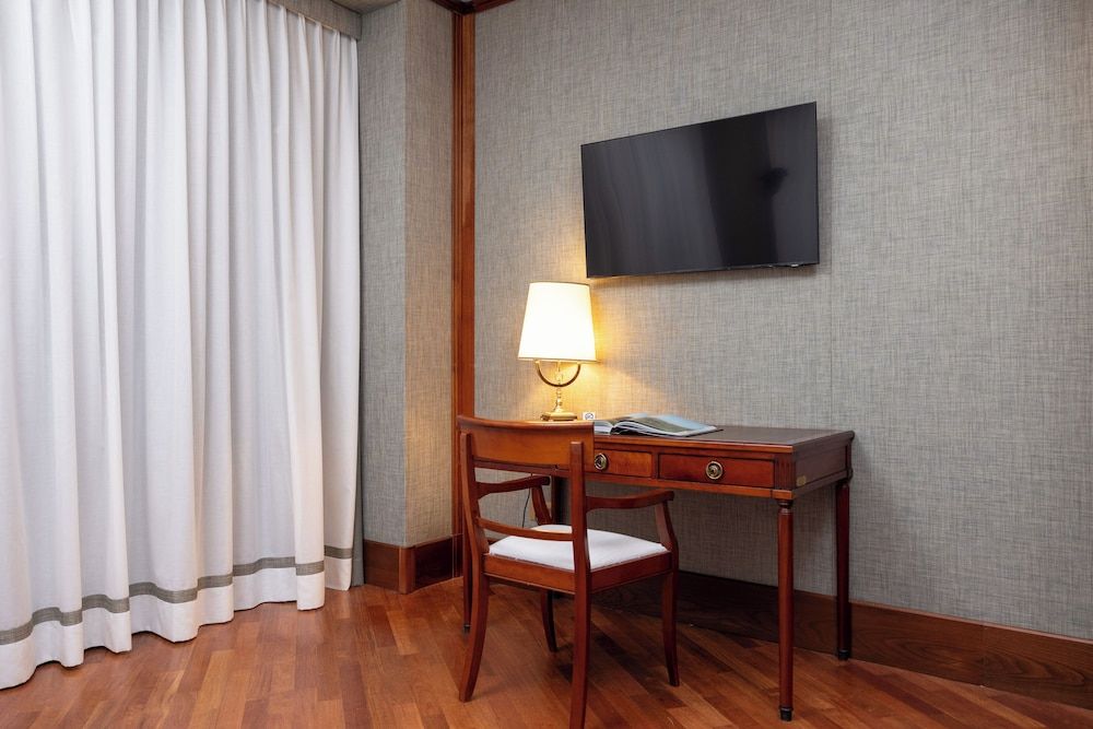 Grand Hotel Duca D'Este Senior Suite, 1 Queen Bed 8