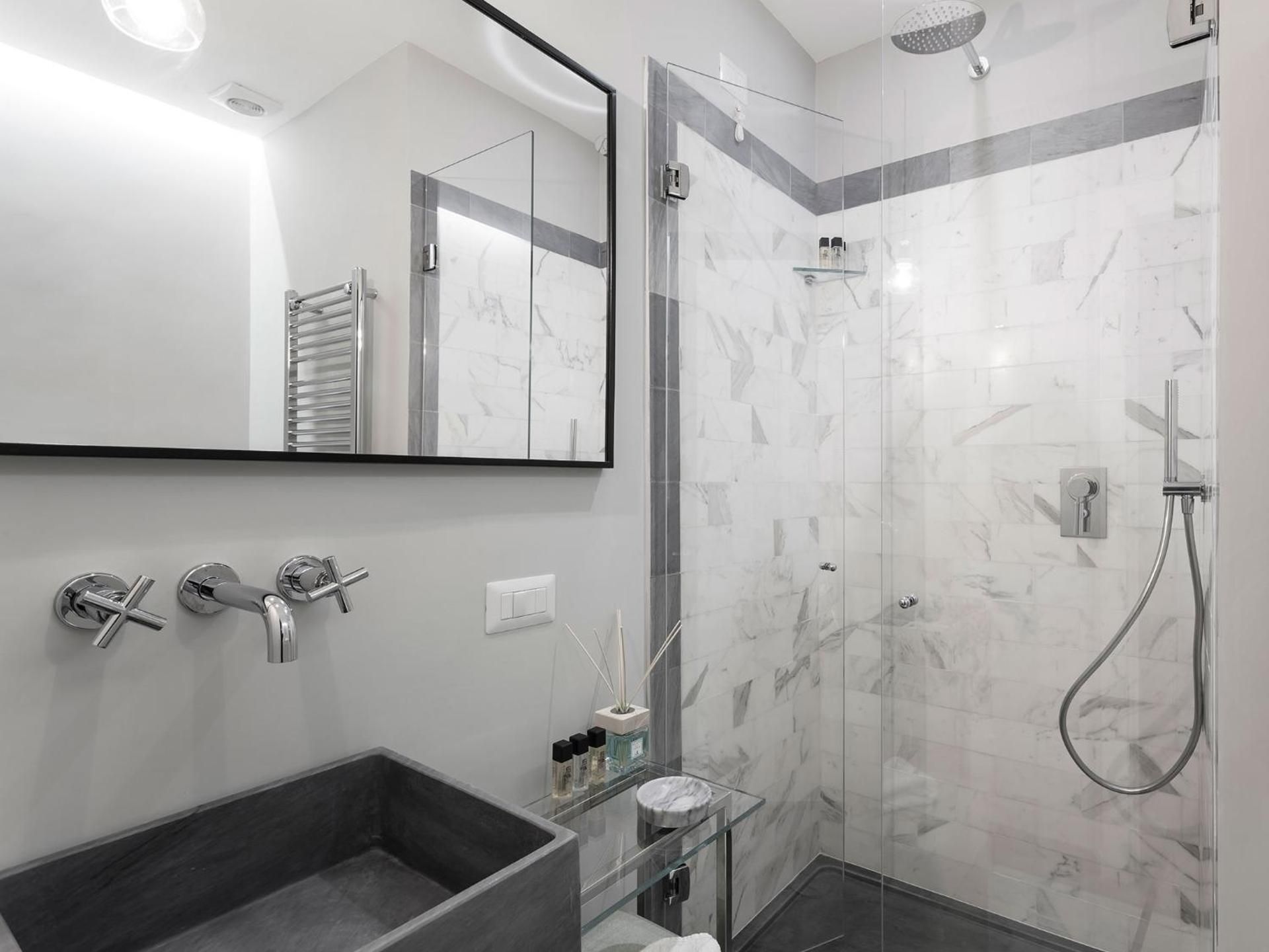 undefined Tornabuoni Place 10