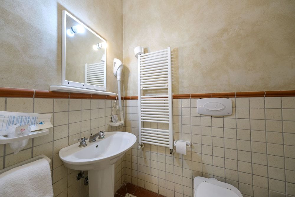 Casa San Tommaso Basic Double or Twin Room 4
