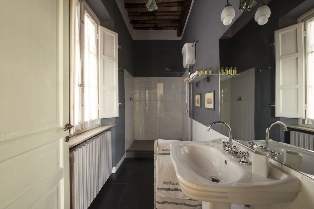 Al Porto di Lucca B&B Panoramic Suite, Terrace 2