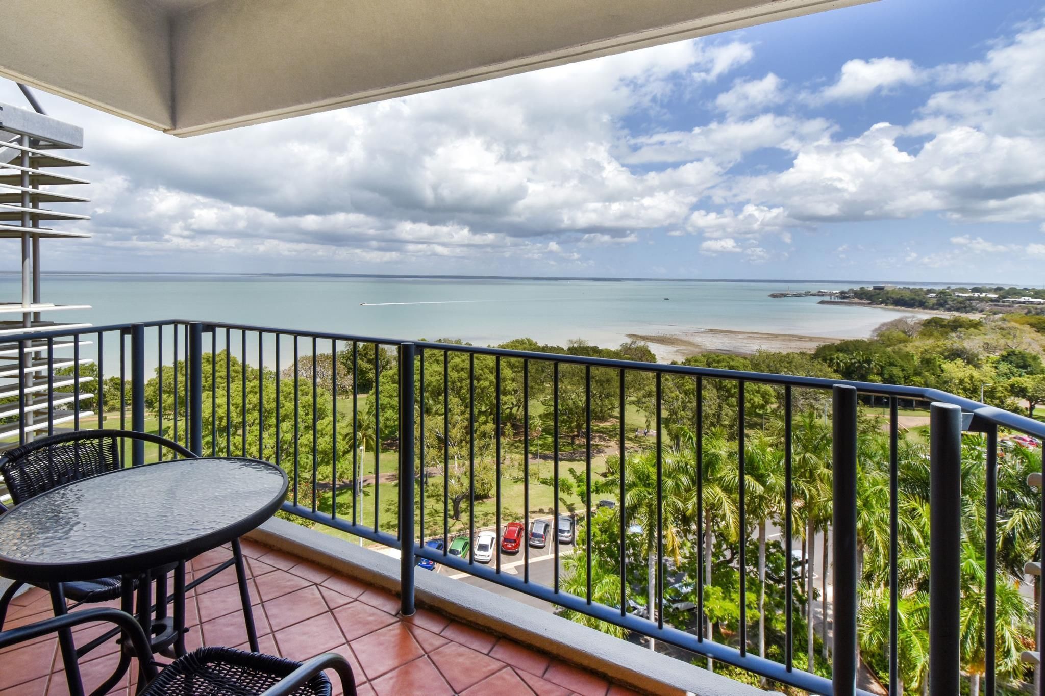 1-Bedroom Harbour View Apartment
