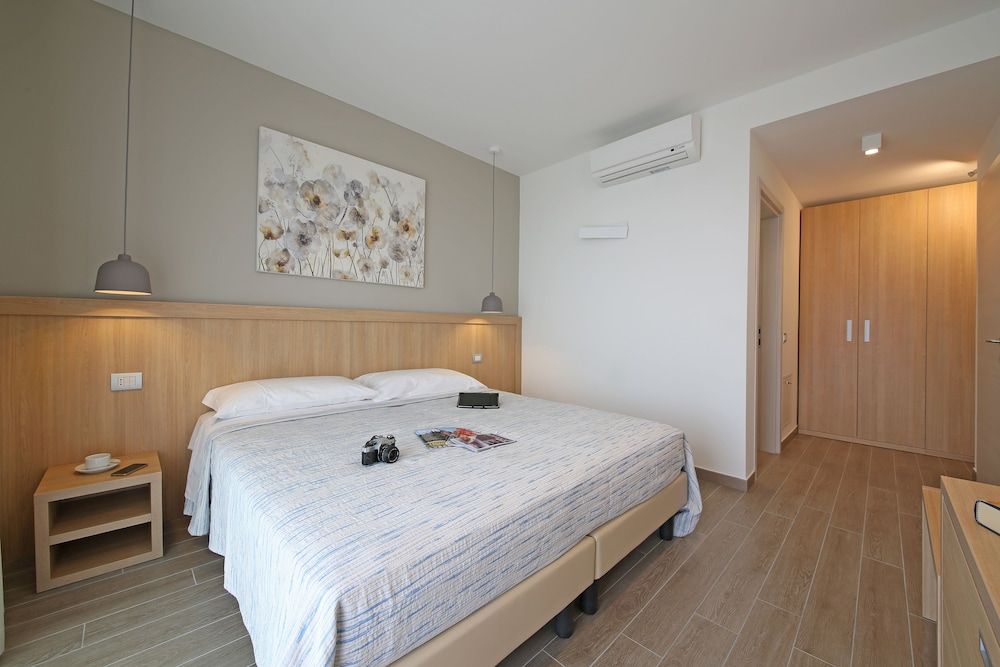 Apartment, 2 Bedrooms (Plus)