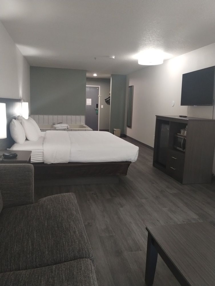 Quality Inn & Suites Wilsonville