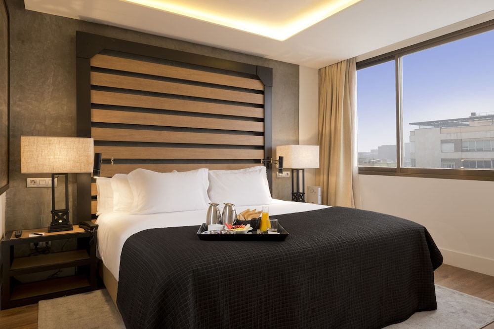 H10 Tribeca Superior Deluxe Double Room