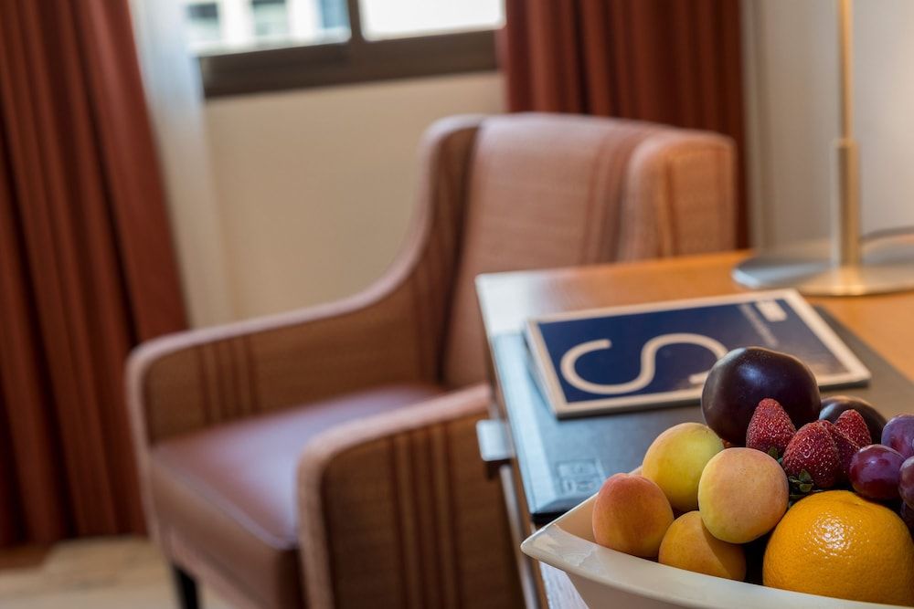 undefined H10 Tribeca 2