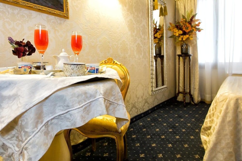 undefined Ca' della Loggia 6