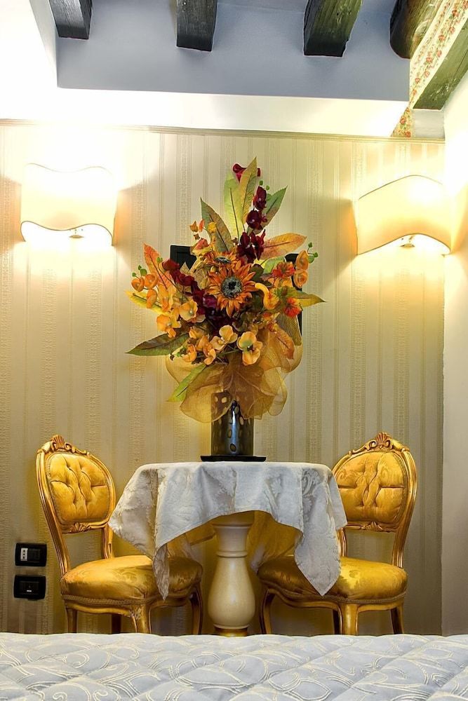 undefined Ca' della Loggia 5