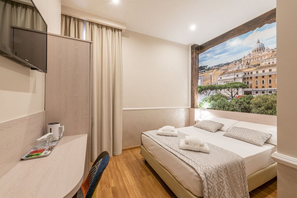 Top Floor Colosseo Economy Double Room 2