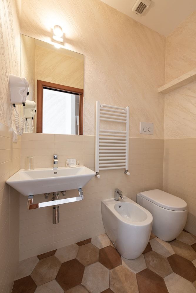 undefined Top Floor Colosseo 10