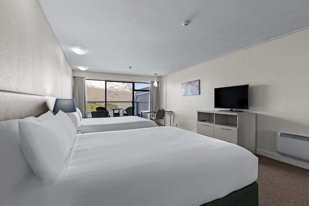 Copthorne Hotel and Apartments Queenstown Lakeview