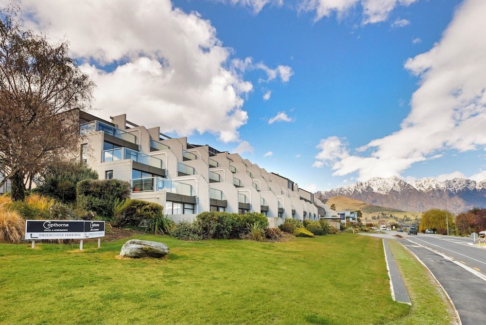 Copthorne Hotel and Apartments Queenstown Lakeview