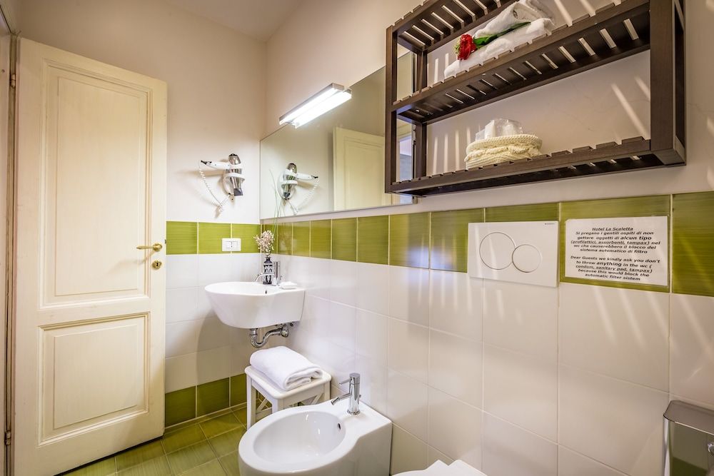 Hotel La Scaletta Al Ponte Vecchio Standard Double Room 14