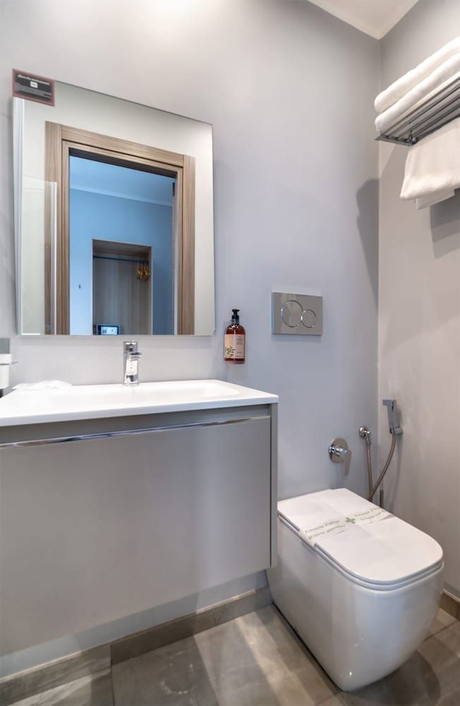 Clementi 18 Suites Rome Classic Double Room 2
