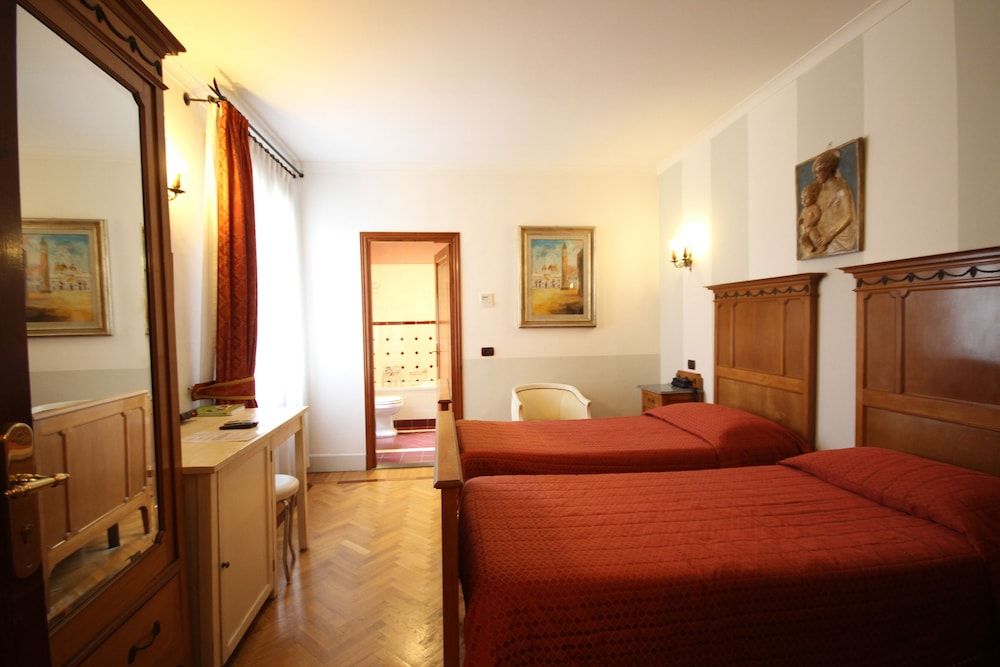Villino il Magnifico Double or Twin Room 6