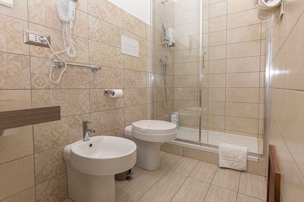 Bed & Breakfast S. Elia Comfort Quadruple Room 6