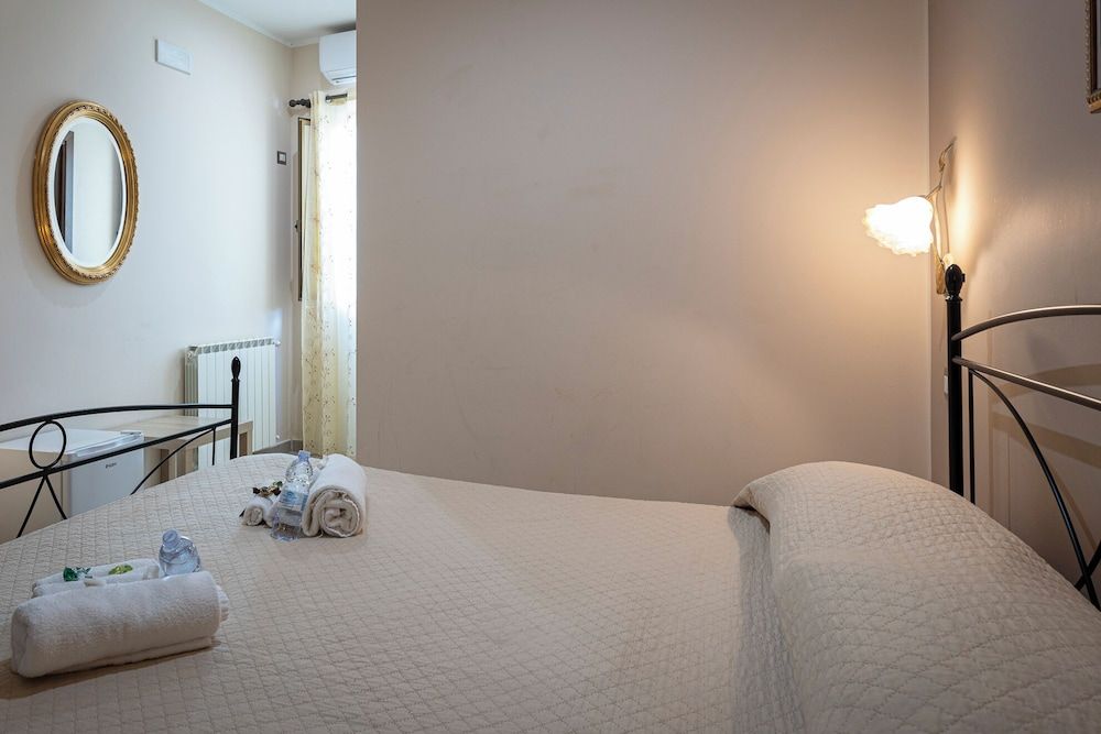 Bed & Breakfast S. Elia Double or Twin Room 2