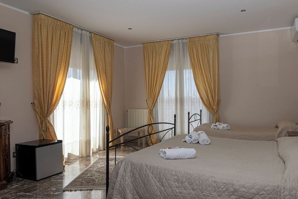 Bed & Breakfast S. Elia Comfort Quadruple Room