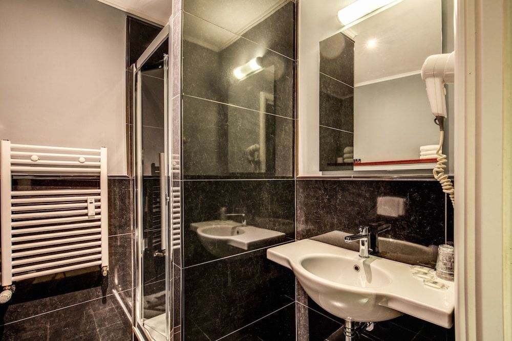 Taormina Economy Double or Twin Room 16