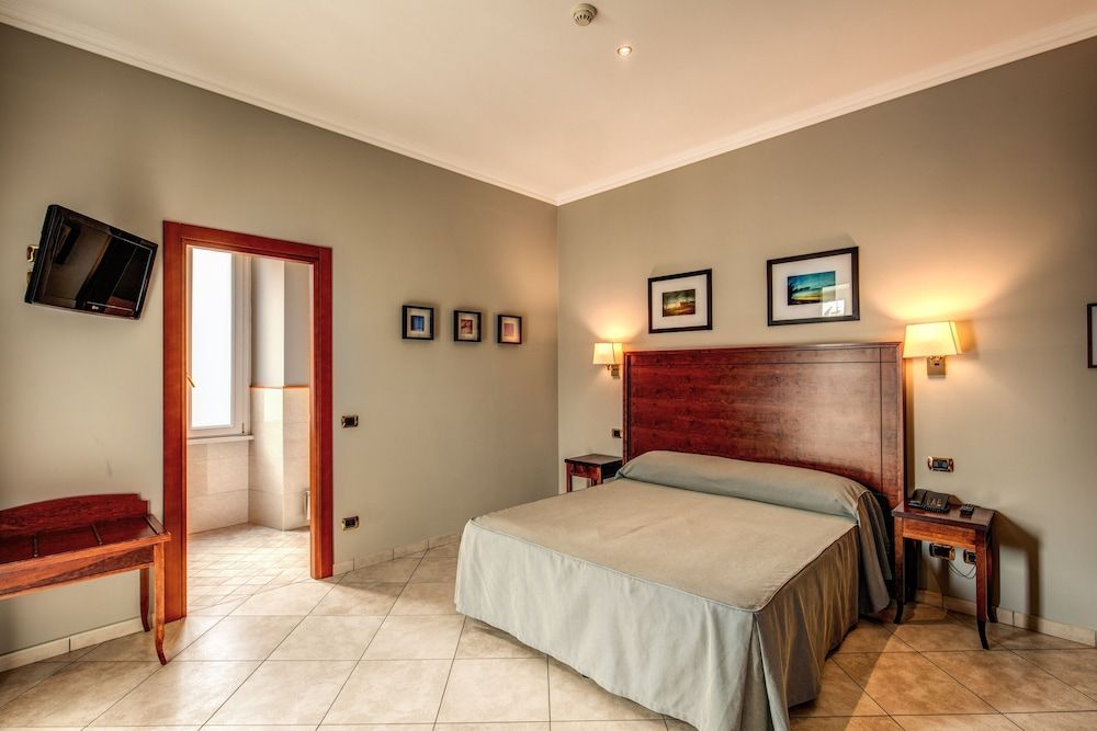 undefined Taormina 5