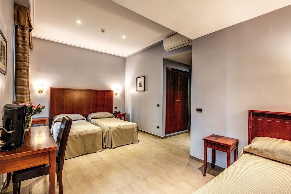 undefined Taormina 2