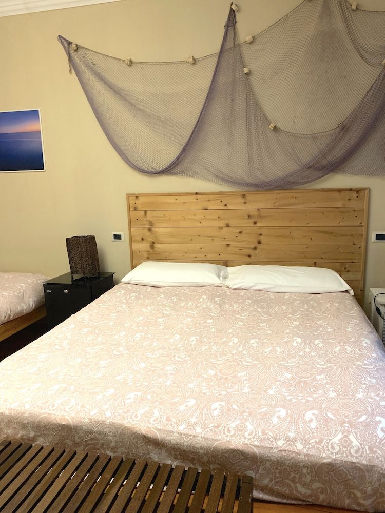 Residenza Marina B&B Superior Quadruple Room 4