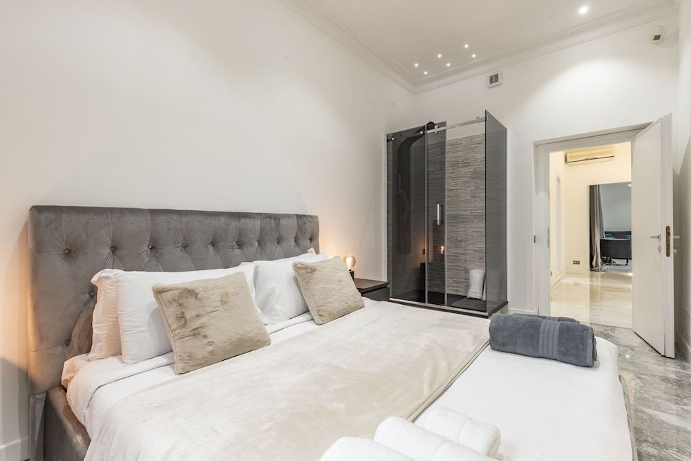 Daphne Luxury Suites Luxury Condo 4