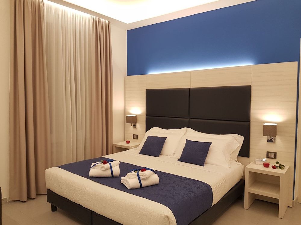 2 Double or Sofa Bed Room
