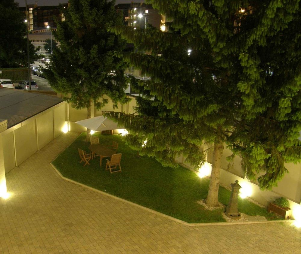 undefined Zuretti 61 2