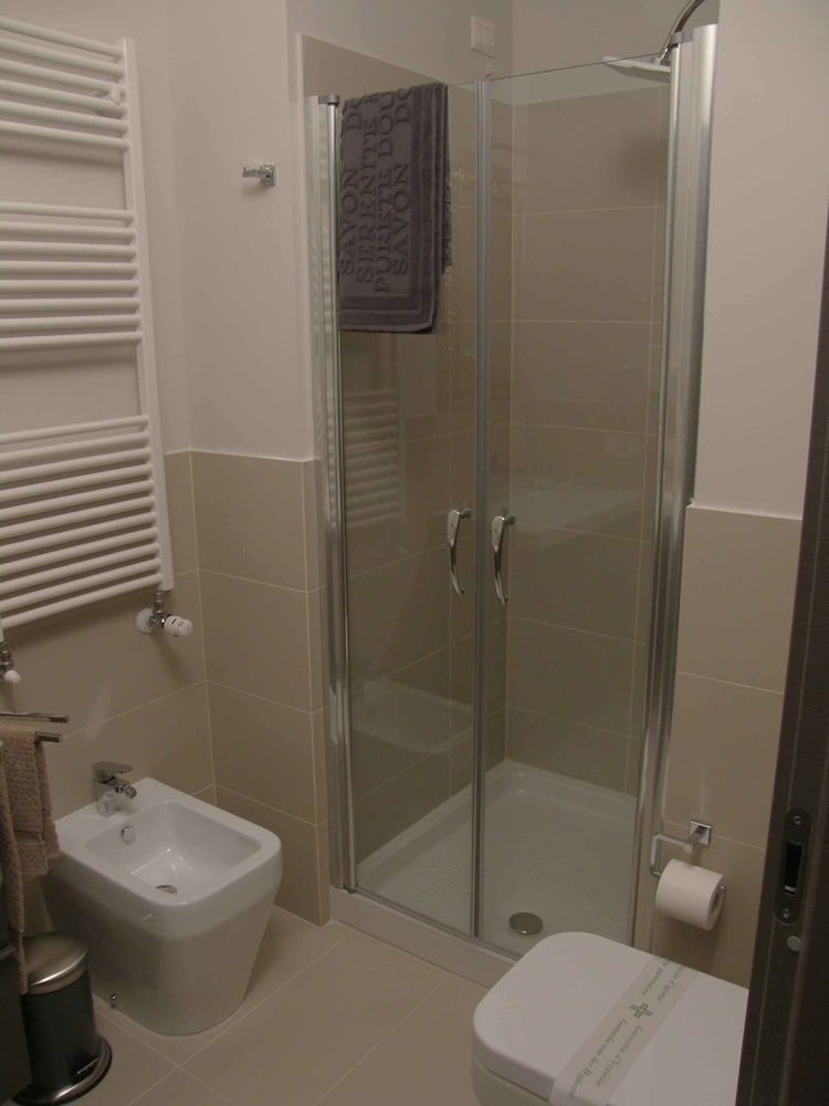 undefined Zuretti 61 9