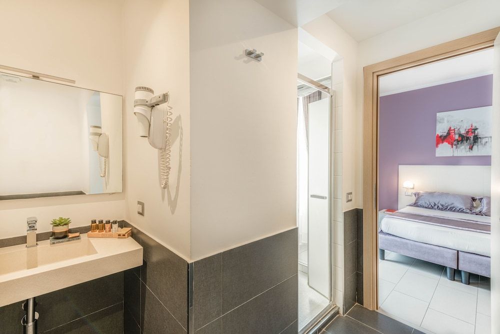 Trevi Palace Hotel Standard Double or Twin Room 5