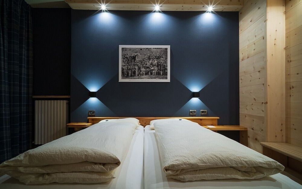 Meublè Garni della Contea Camera Deluxe con balcone 2