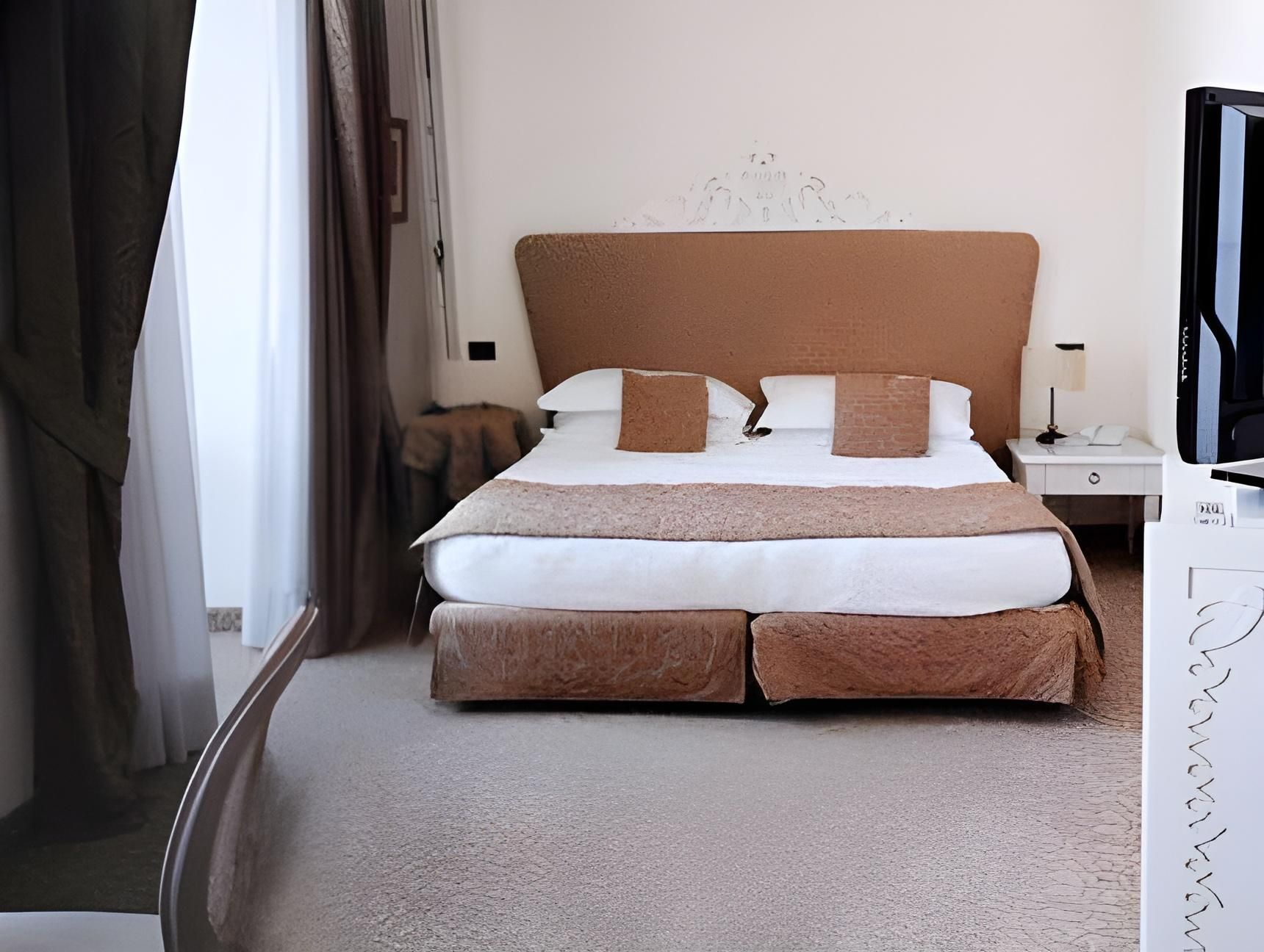 Classic Double or Twin Room