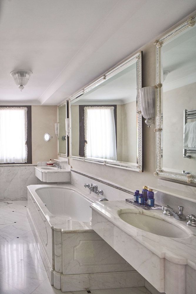 Hotel Cipriani, A Belmond Hotel, Venice Suite (Serenissima) 4