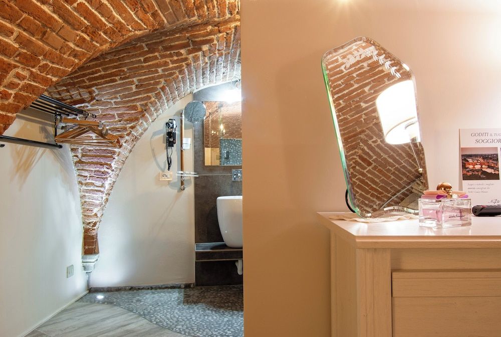 undefined N4U Guest House 5