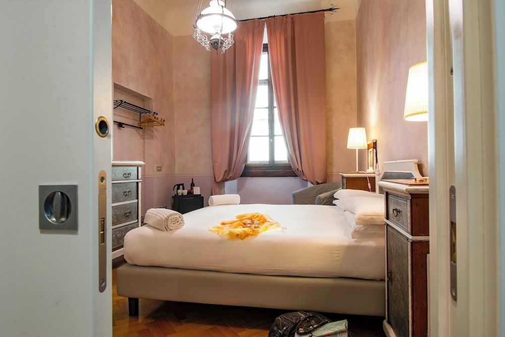 N4U Guest House Double Room 13