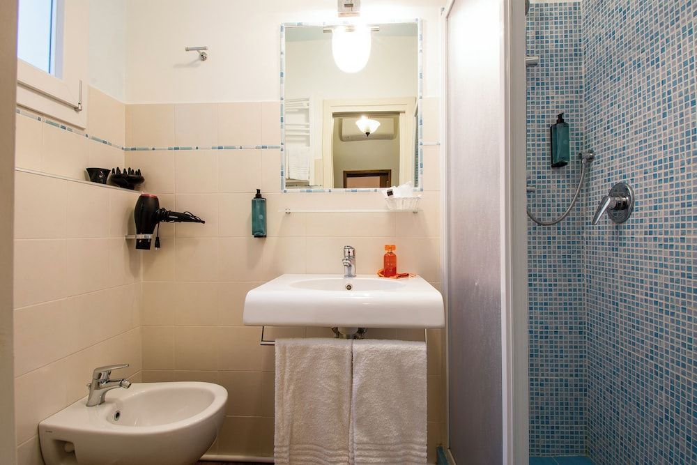 N4U Guest House Double Room 23