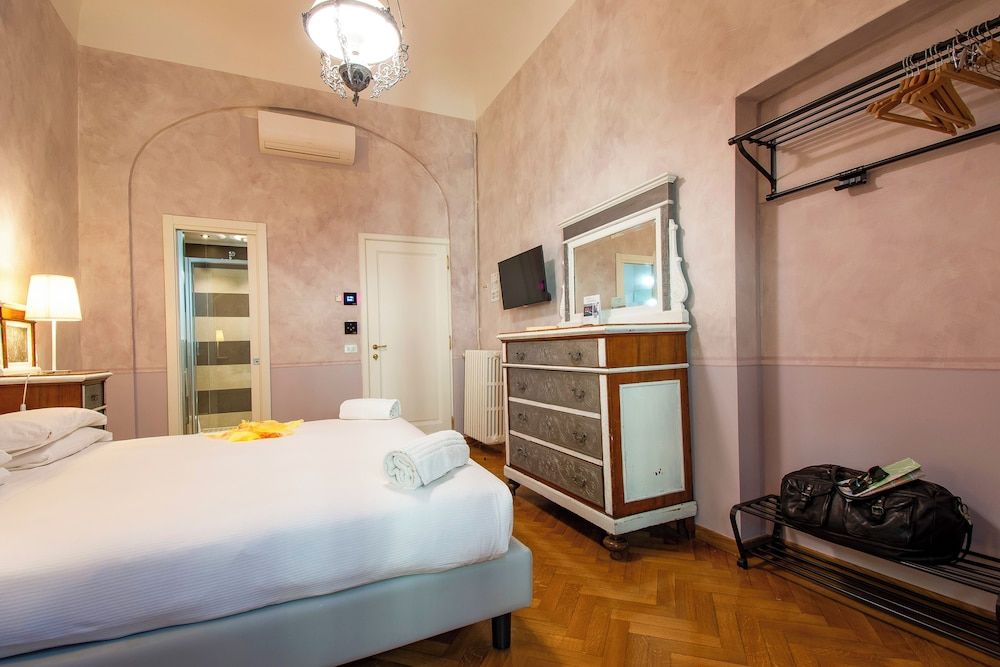 N4U Guest House Double Room 29