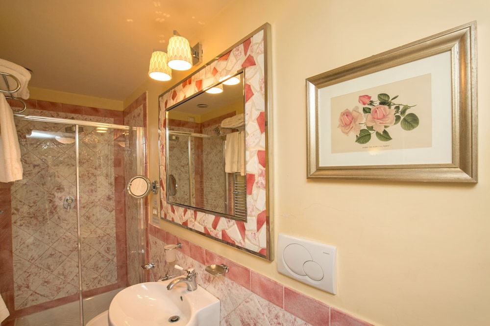 La Casa del Garbo - Luxury Rooms & Suite Standard Room 6