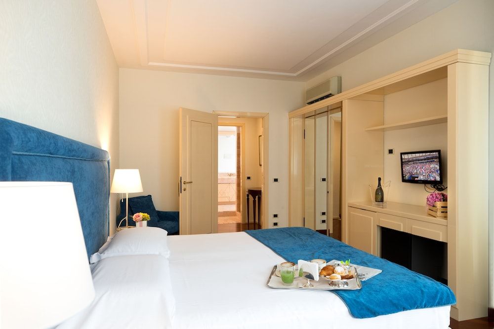 Hotel Brescia Junior Suite, Hot Tub